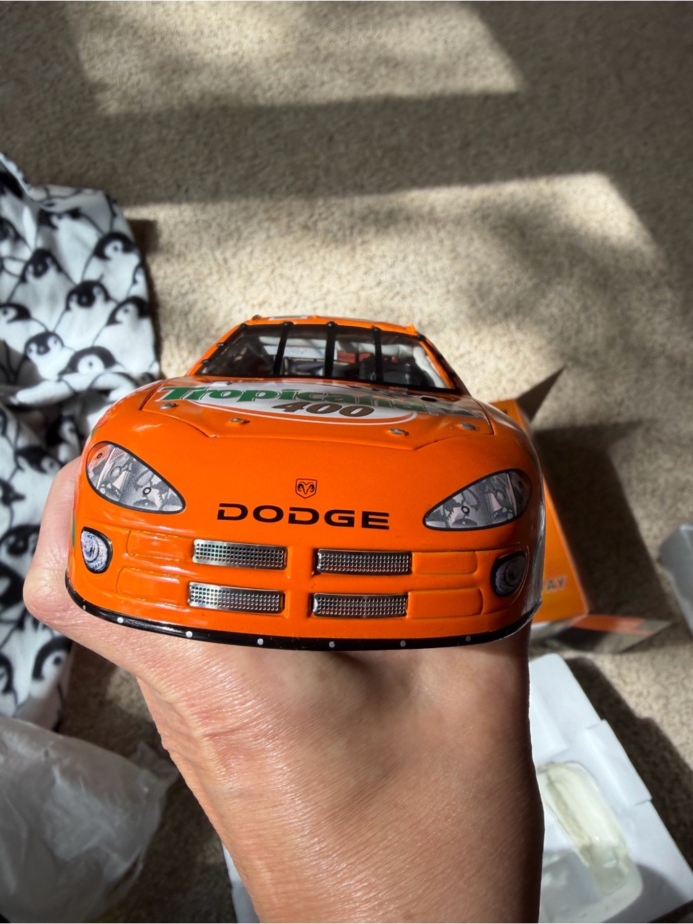 Revell 1/24 Scale 102659 - Dodge
Intrepid R/T #02 Tropicana 400 - Picture 3 of 11